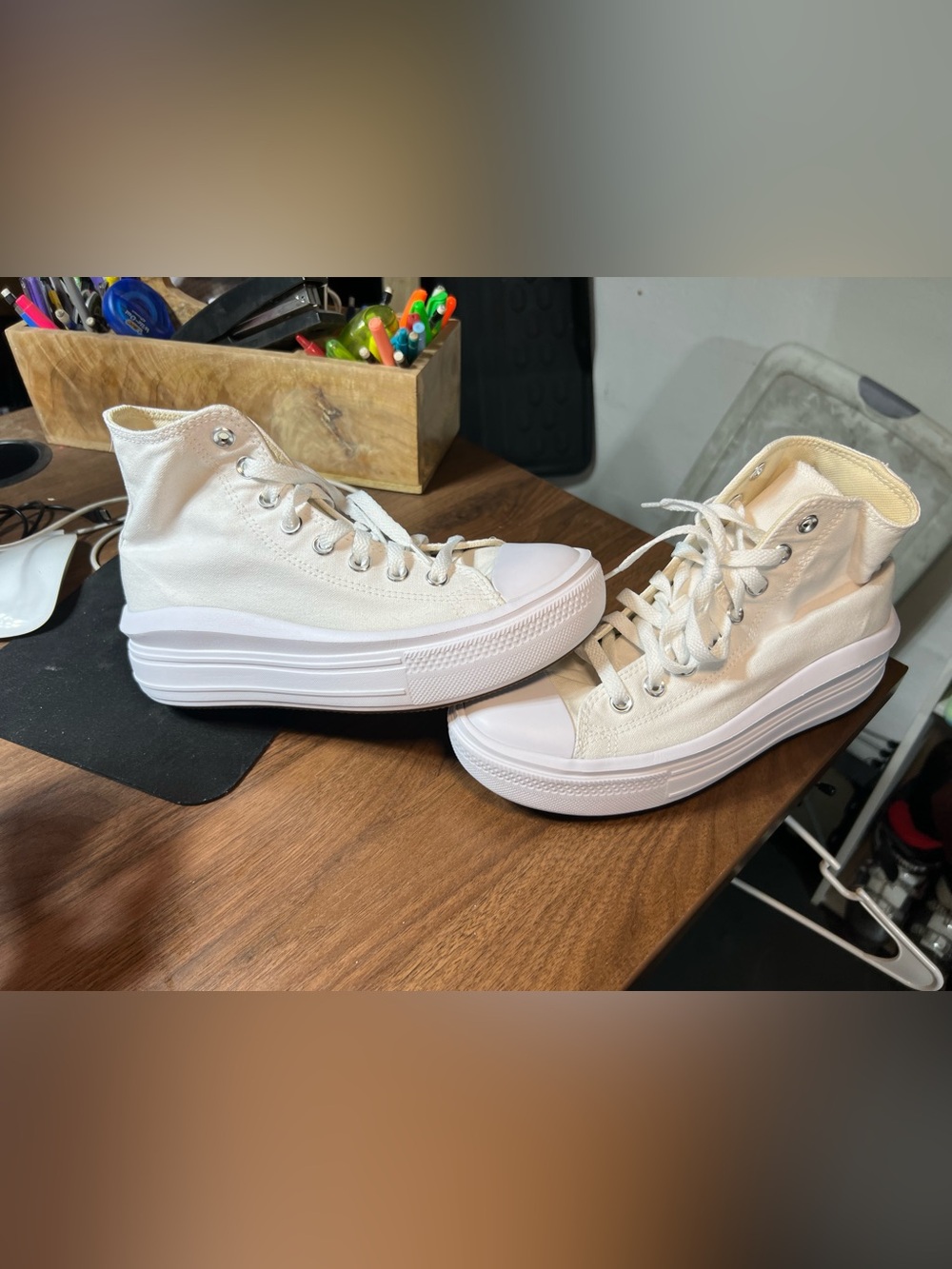 Converse Move Hi Women Size 8 White Lightweight Platform Lace Up Sneakers